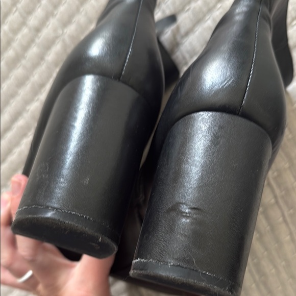 Steve Madden Black Ankle Booties with Pointed Toe - Picture 4 of 11